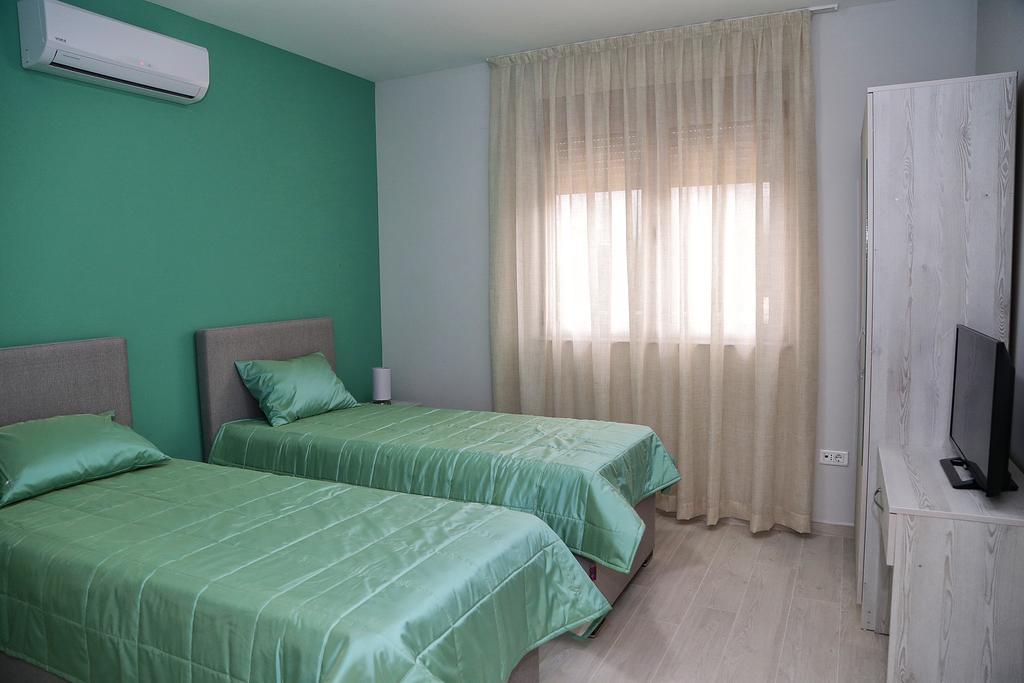 Apartmani Meb Dobra Voda Extérieur photo