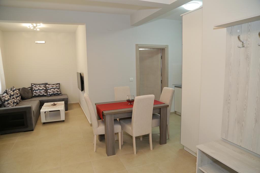 Apartmani Meb Dobra Voda Extérieur photo