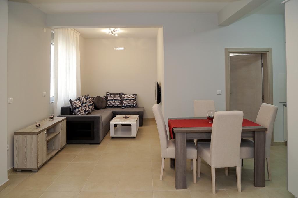 Apartmani Meb Dobra Voda Extérieur photo