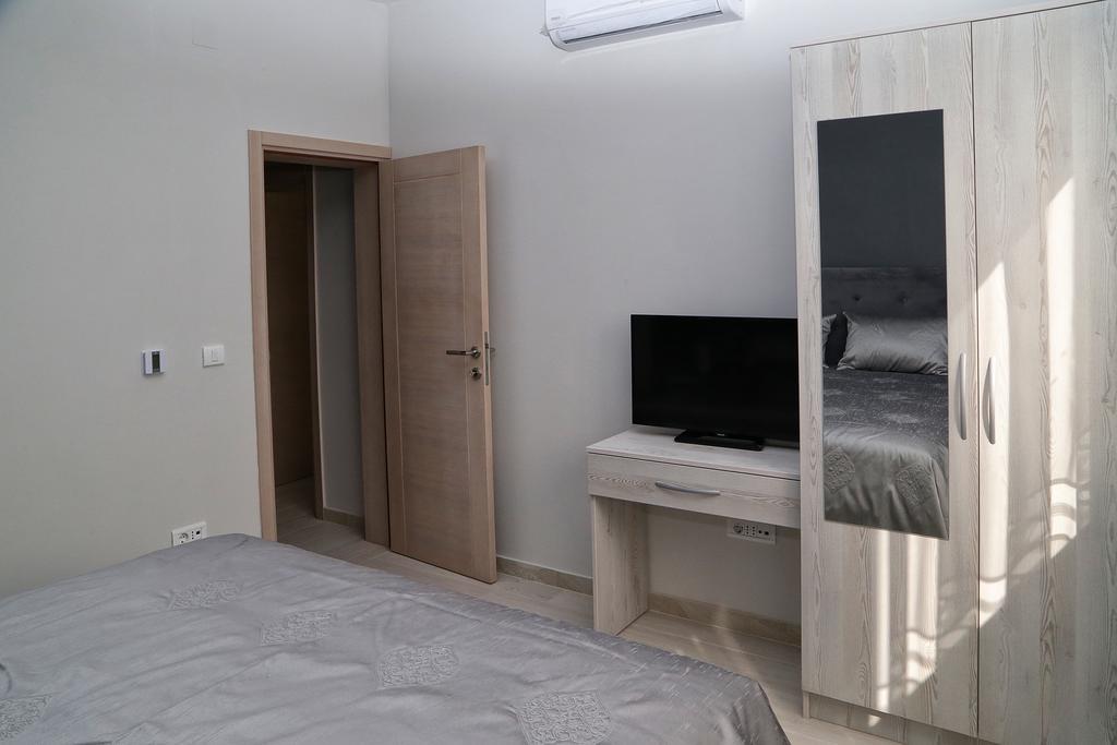 Apartmani Meb Dobra Voda Extérieur photo