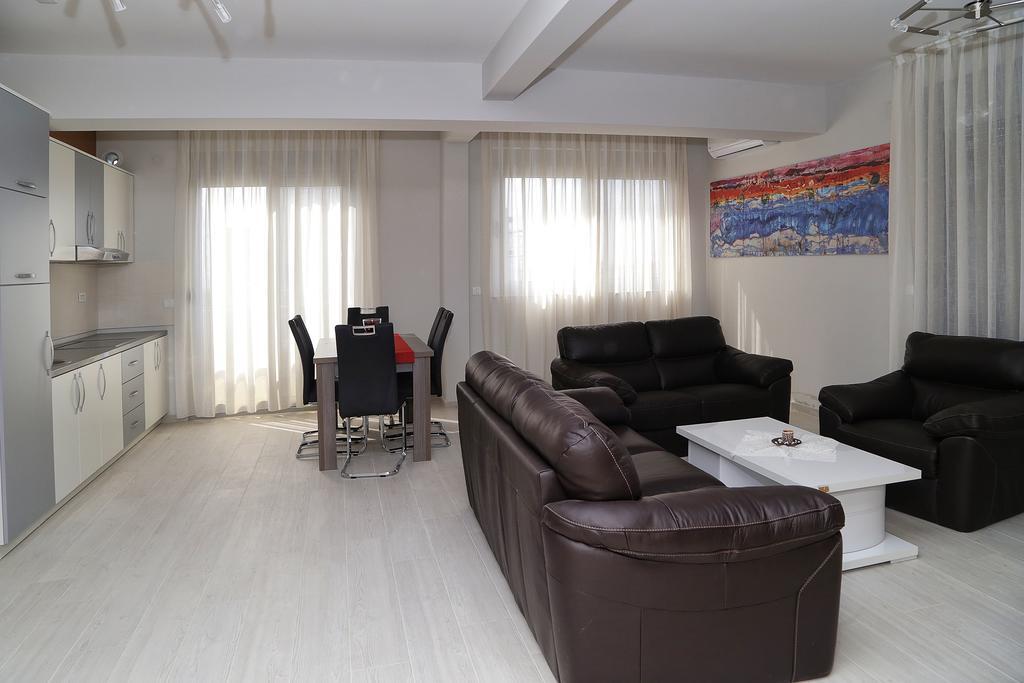 Apartmani Meb Dobra Voda Extérieur photo