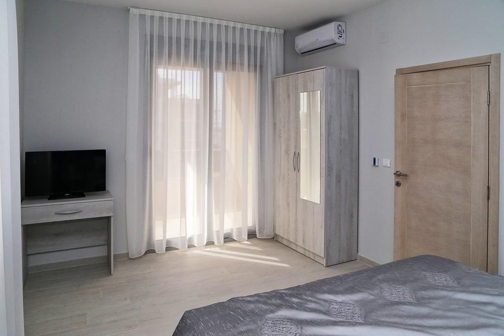 Apartmani Meb Dobra Voda Extérieur photo